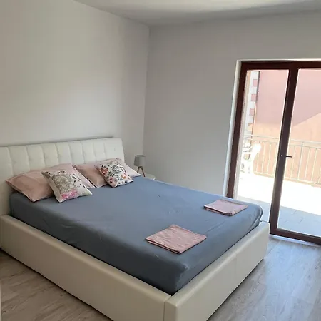 Holiday home Mimosa Orebic